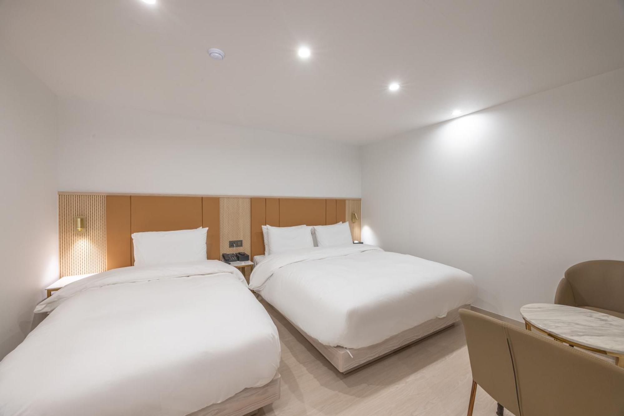 Hotel Bellus Puszan Kültér fotó