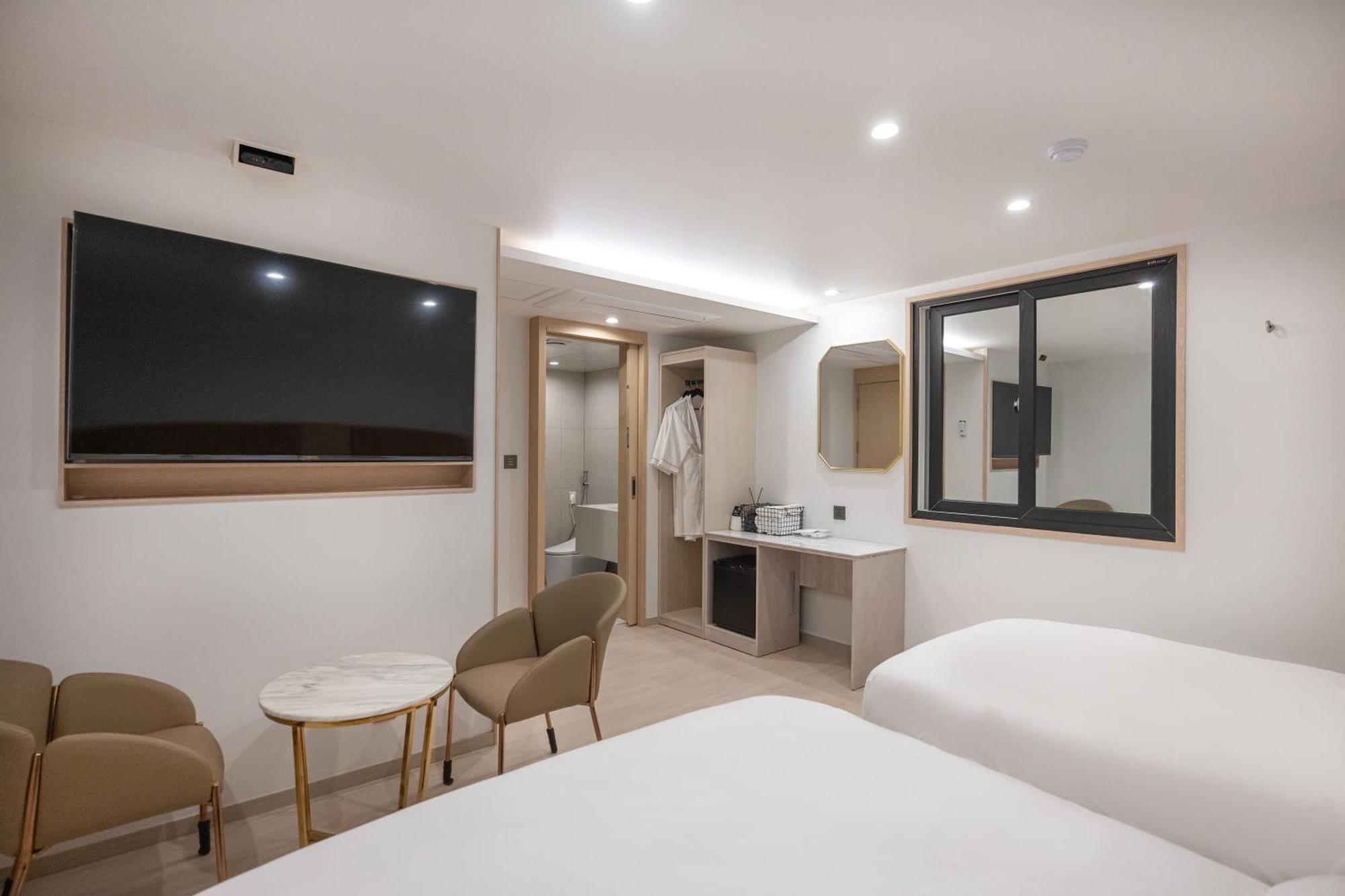 Hotel Bellus Puszan Kültér fotó