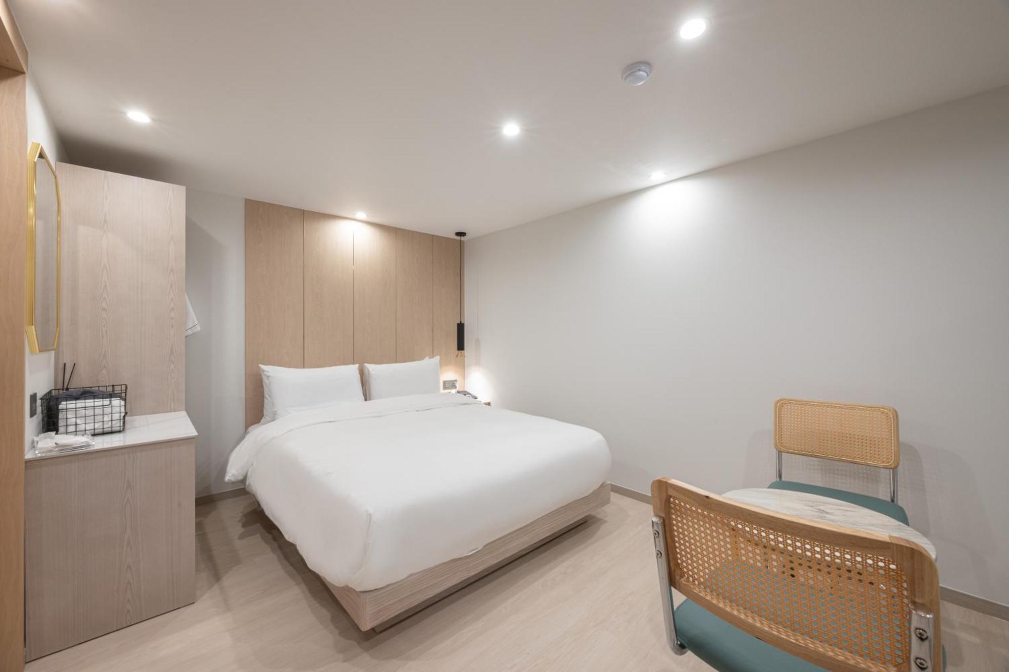 Hotel Bellus Puszan Kültér fotó