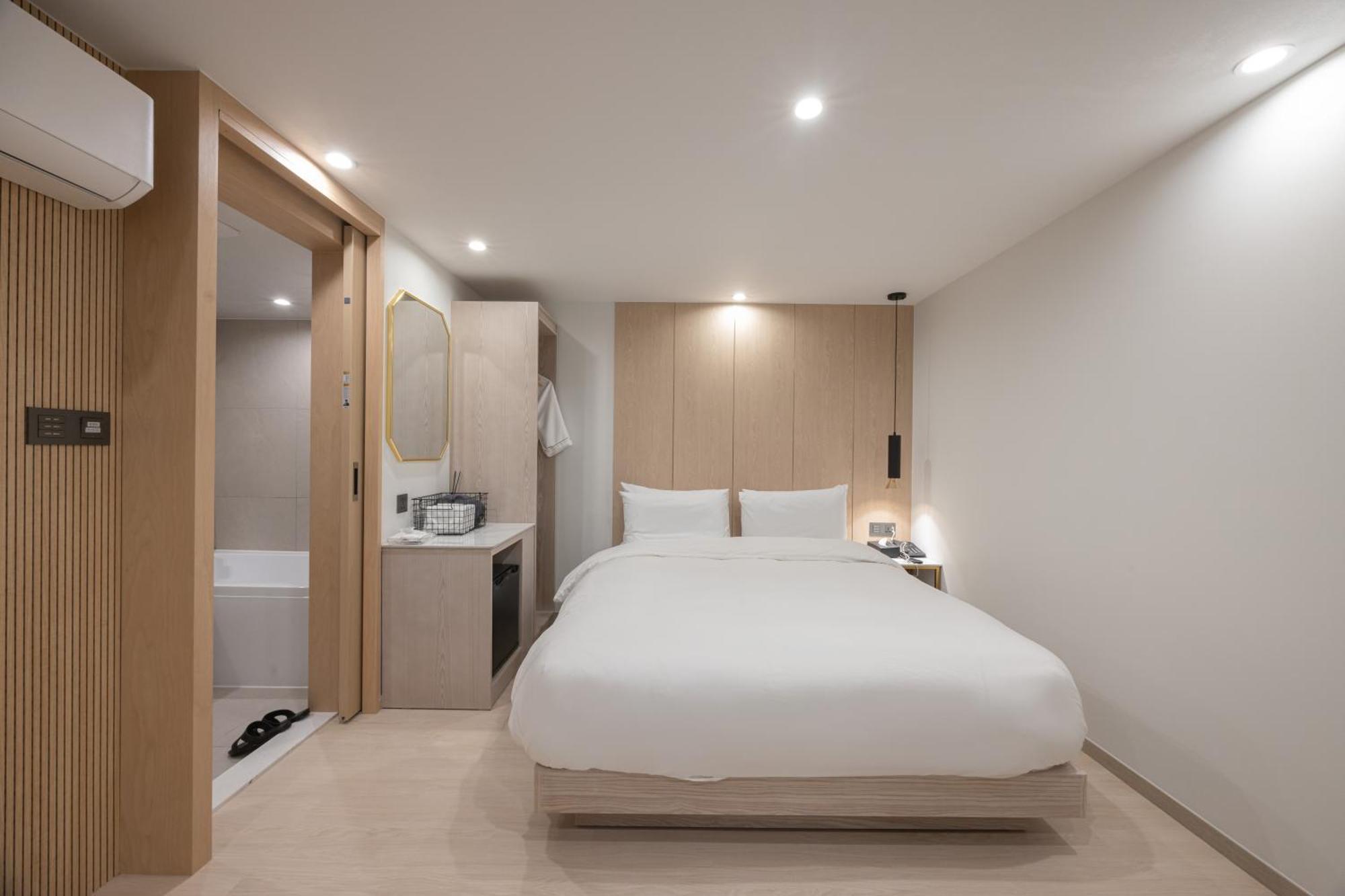 Hotel Bellus Puszan Kültér fotó