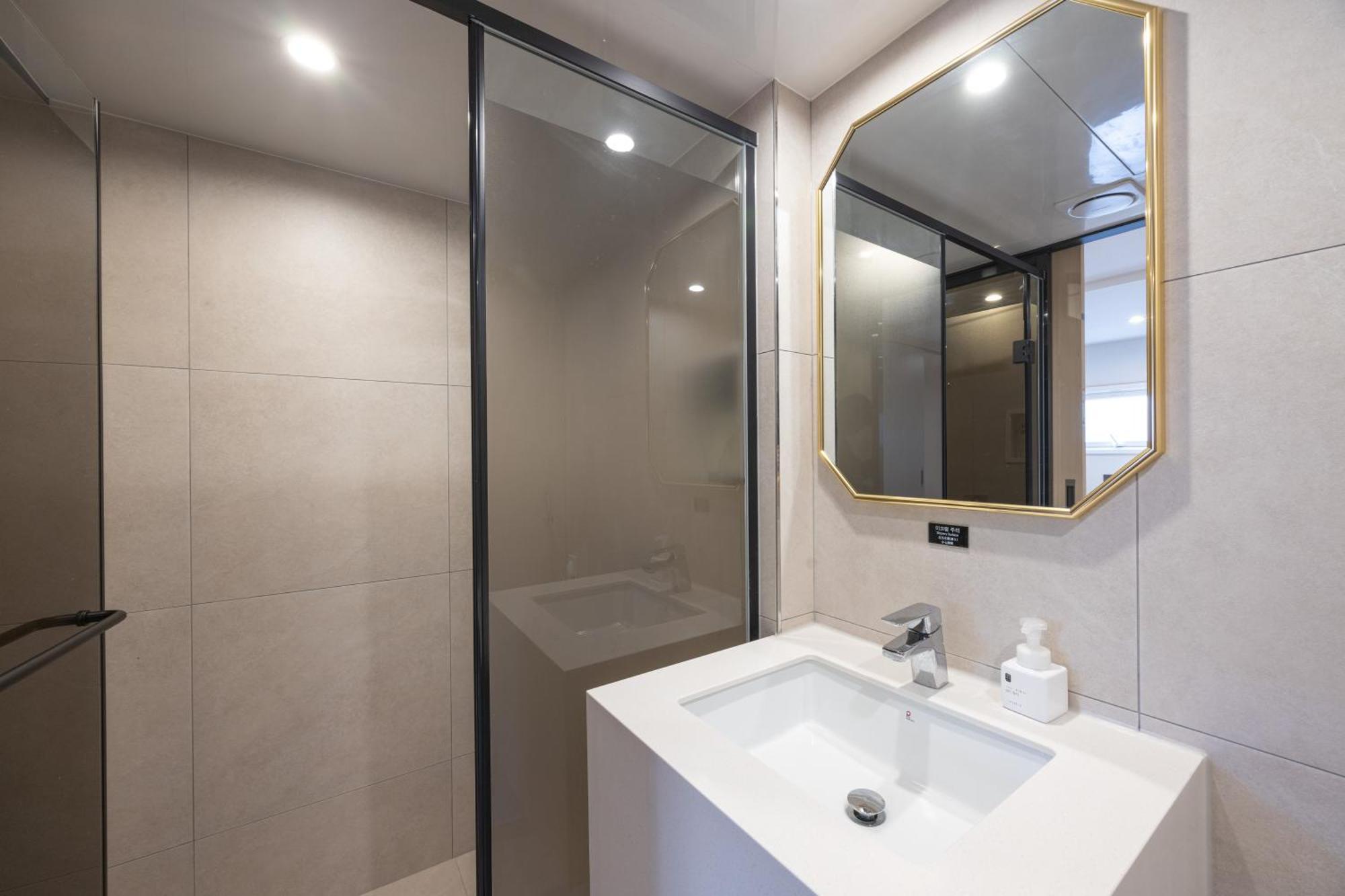 Hotel Bellus Puszan Kültér fotó