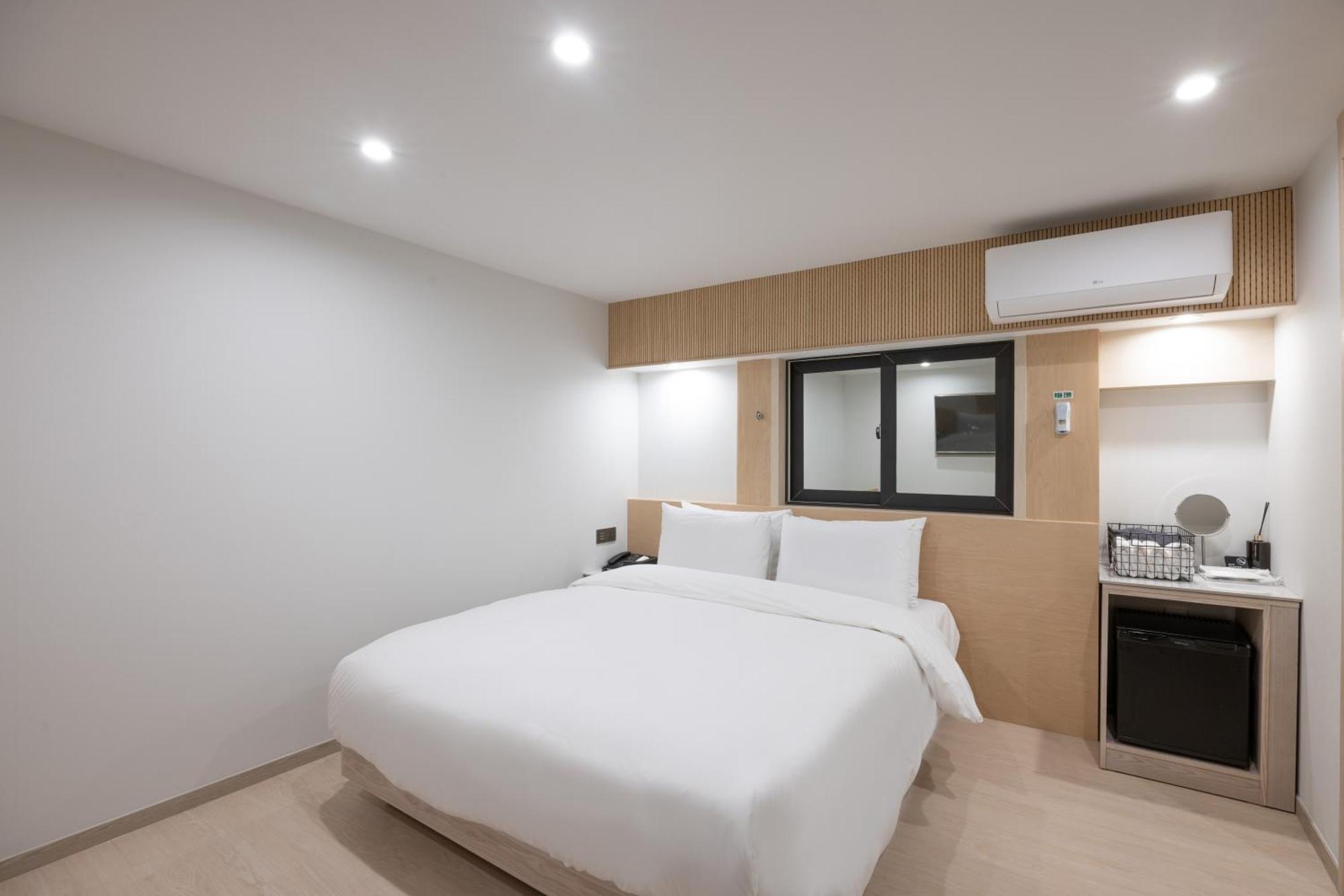 Hotel Bellus Puszan Kültér fotó