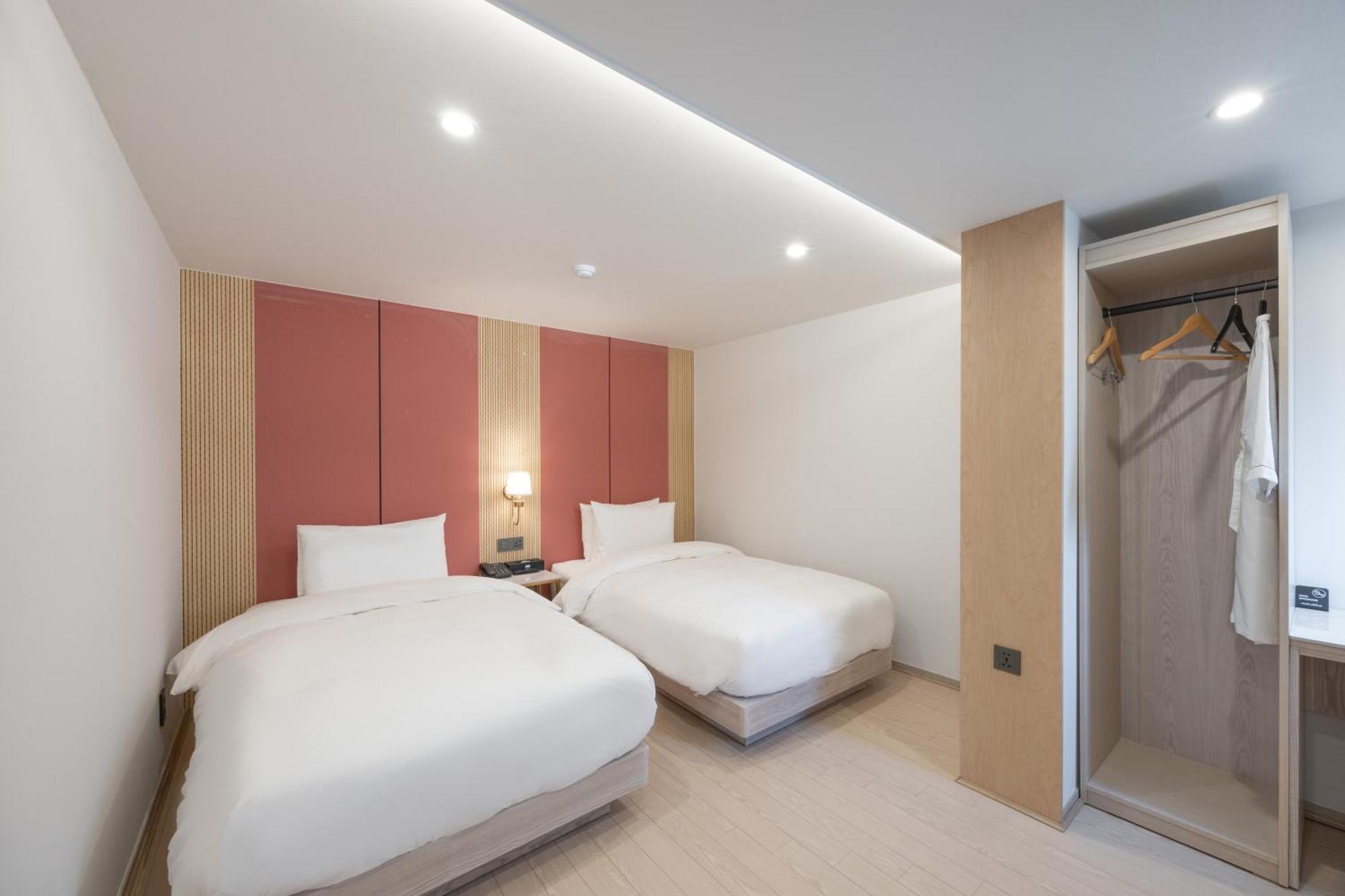 Hotel Bellus Puszan Kültér fotó