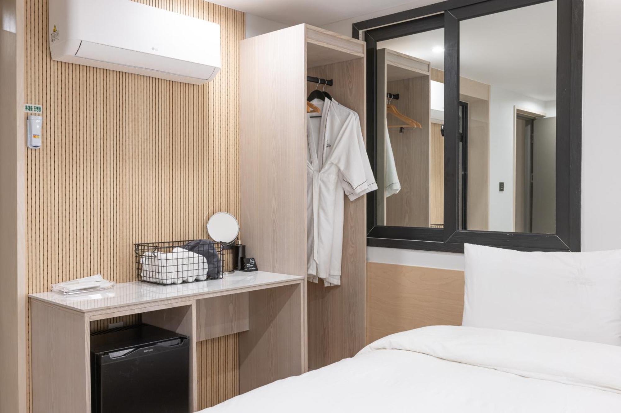 Hotel Bellus Puszan Kültér fotó