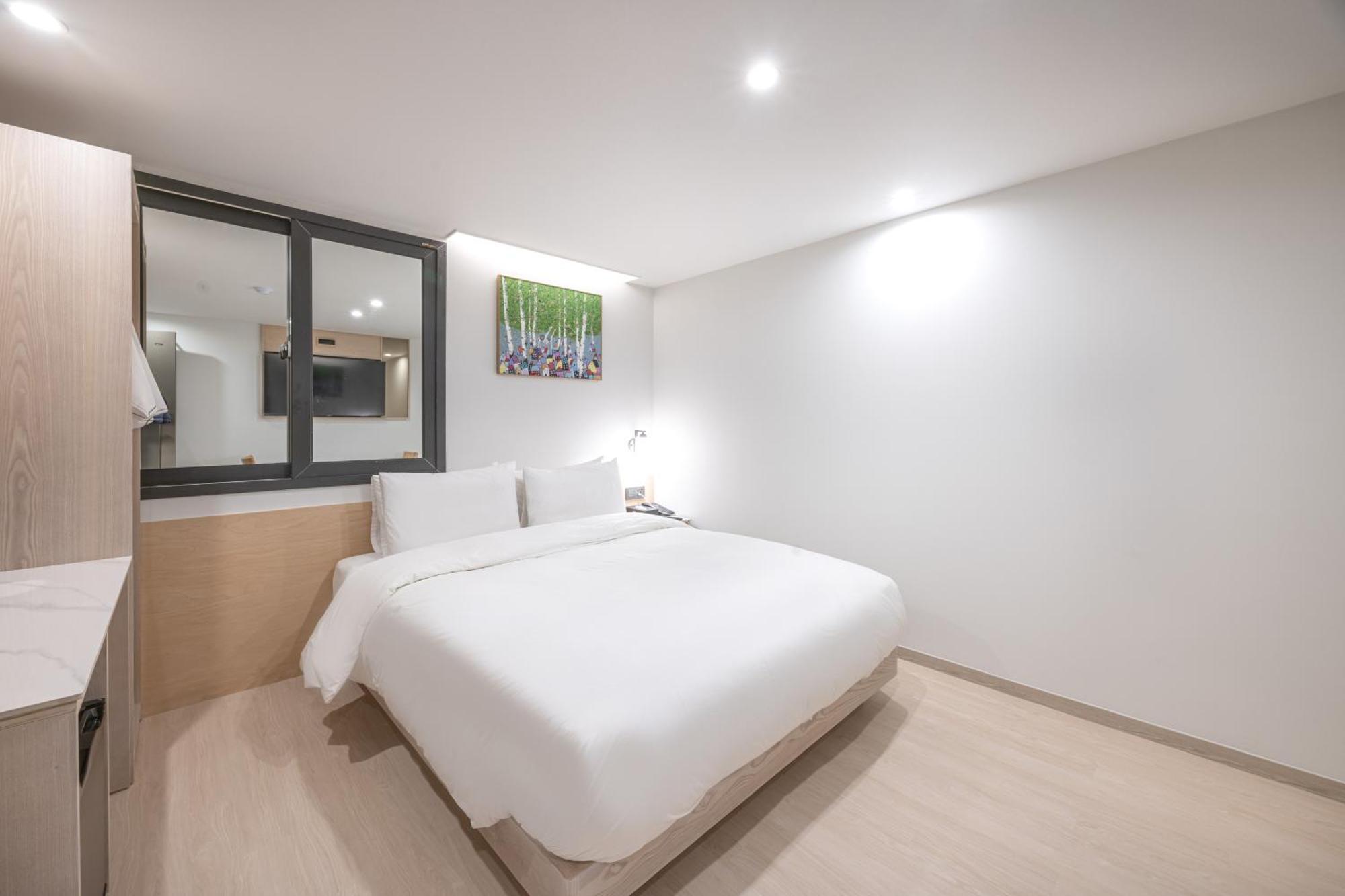 Hotel Bellus Puszan Kültér fotó